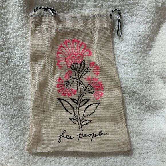 freeโpeople Gift Bundle Eucalyptus & Siberian Pine Hand Cream Pink Marble Clip - Picture 10 of 11